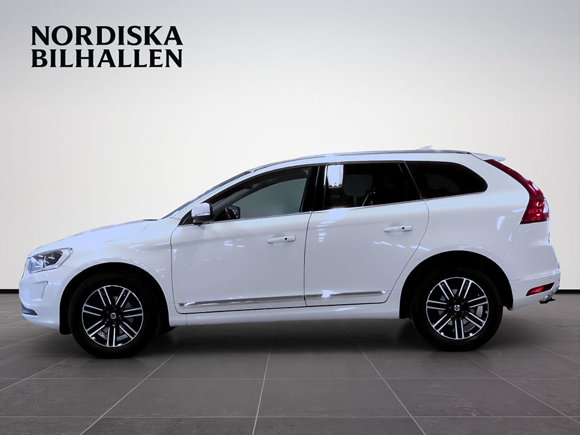 Volvo XC60 2017, kuva 5/10