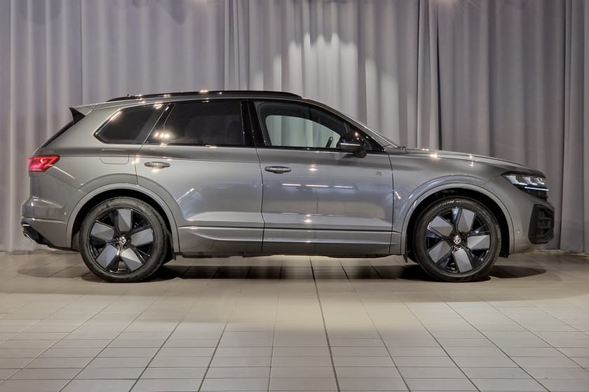 Bild 4 av Volkswagen Touareg 3.0 V6 TDI / R-LINE / 286 HK / *