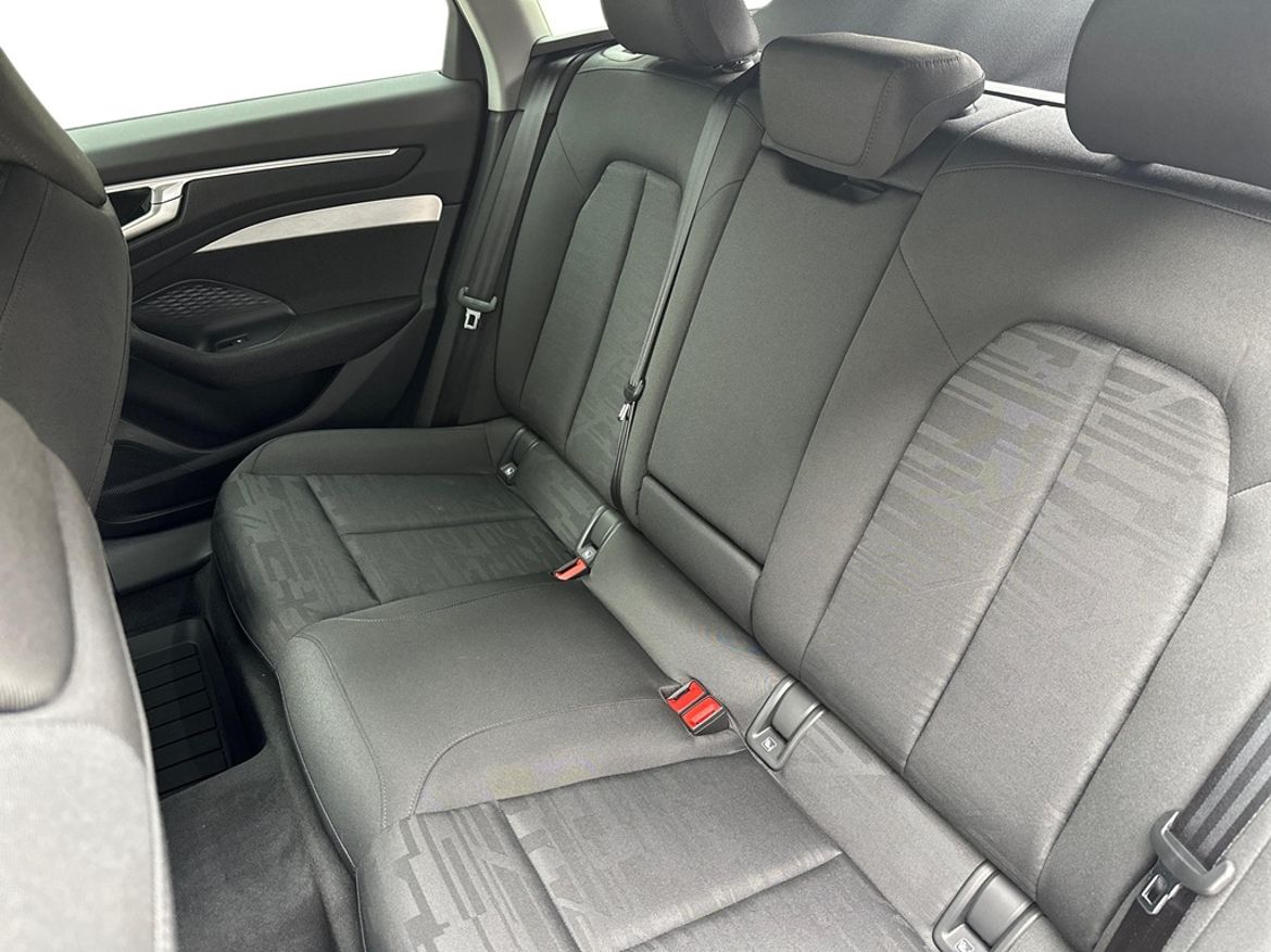 Audi Audi A6 Avant e-hybrid quattro — bild 13
