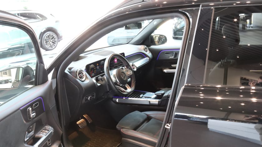 Bild 5 av Mercedes-Benz EQB 300 4MATIC 