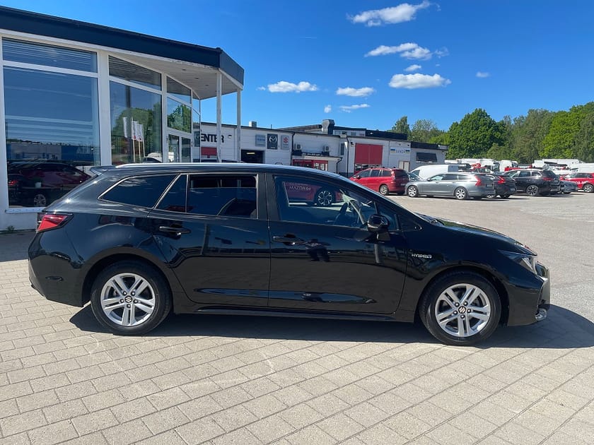 Bild 4 av Suzuki Swace Hybrid 1.8 VVT-i E-CVT 122 hk ENDAST 2323 mil