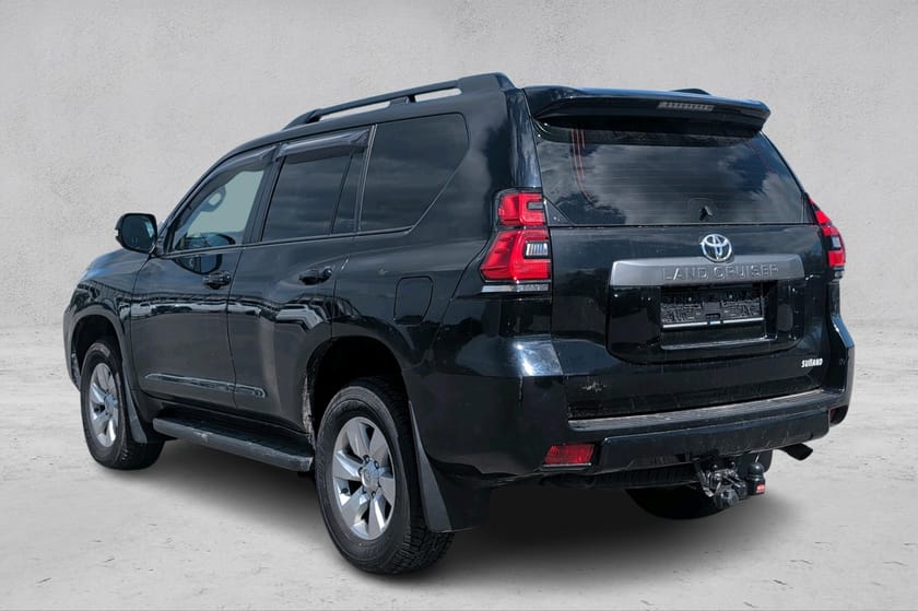 Bilde 3 av Toyota Land Cruiser 5-dørs 2.8 D-4D 4WD DLX - Hengerfeste
