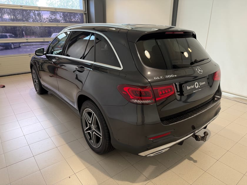 Bilde 4 av Mercedes-Benz GLC 300 e 4MATIC / AMG LINE / AIRMATIC / HENGERFESTE