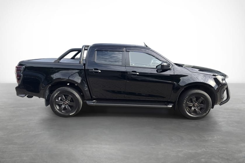 Bilde 4 av Isuzu D-Max Space Cab 1,9 Dobbel-Cab Black Edition, Eber+++