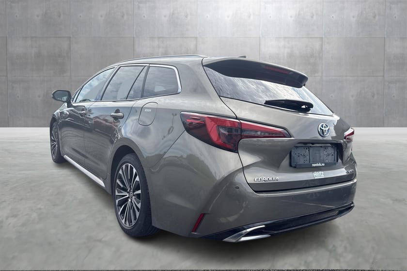 Bilde 2 av Toyota Corolla Touring Sports Hybrid Active Tech I Kompl. service  I Lavt forbruk