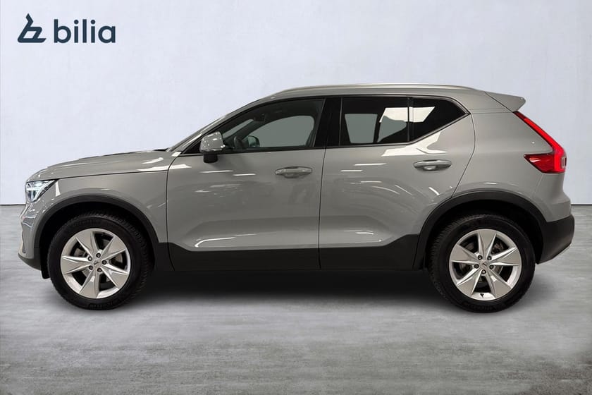 Bild 3 av Volvo XC40 B4 FWD Bensin Core SE II Tonade Rutor | Värmare