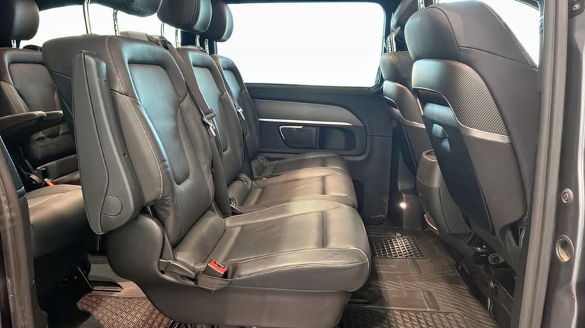 Bild 5 av Mercedes-Benz V 300d 4MATIC 3.2t 237hp AMG Exclusive