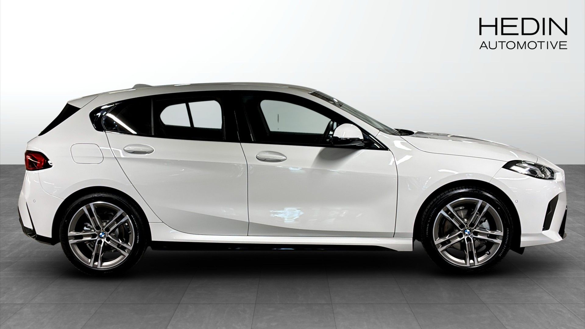 BMW 120 2026, bild 6/9