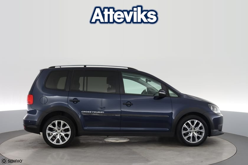Bild 2 av Volkswagen CrossTouran 7-seater CROSS TSI 140 *Drag/Läder/7-sits*