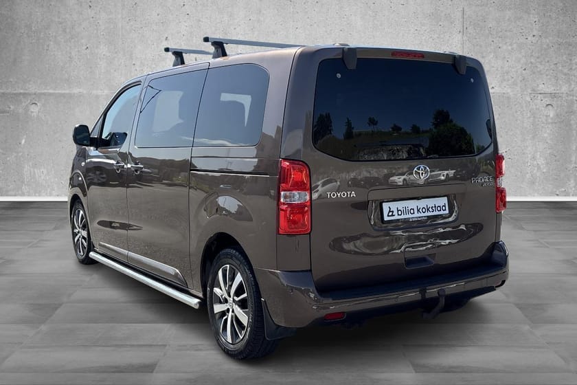 Bilde 2 av Toyota Proace Verso Lang/2,0D/177hk/Executive/Family/Aut/S+V