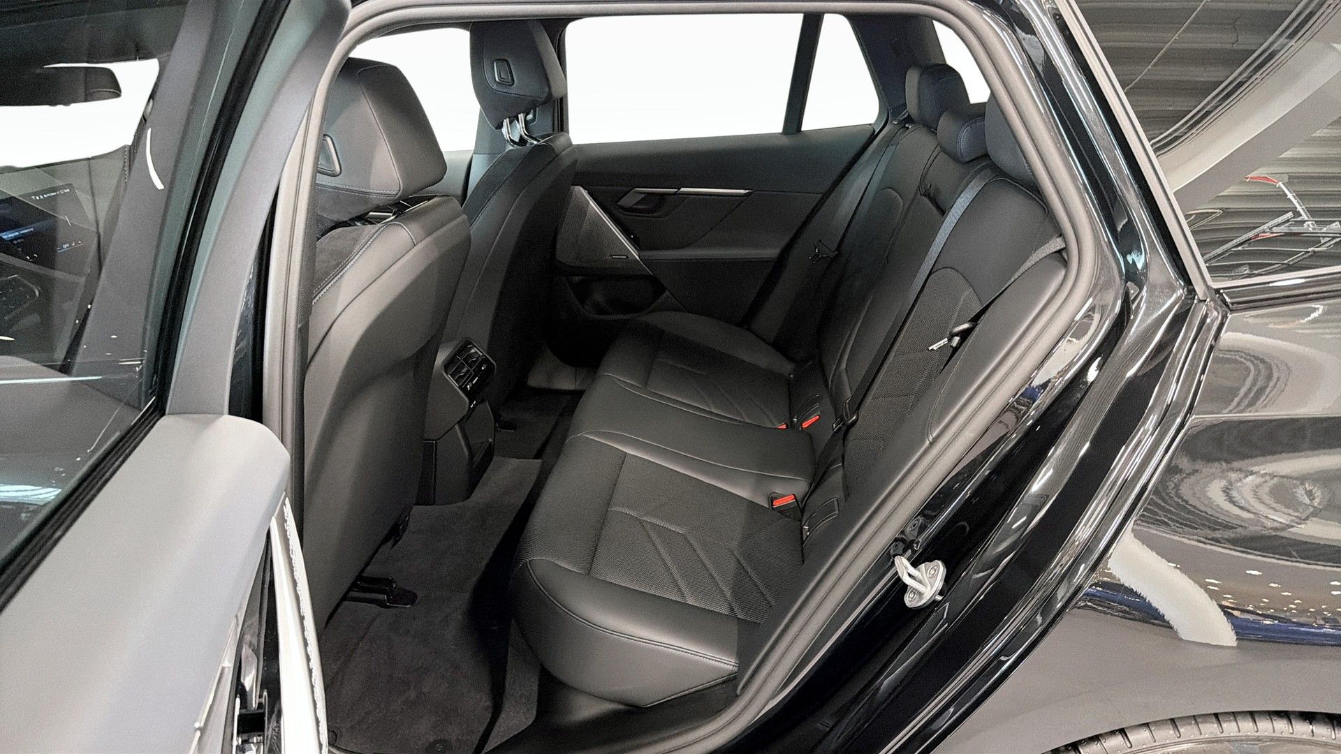 BMW 530 e xDrive Touring 2026, kuva 5/23