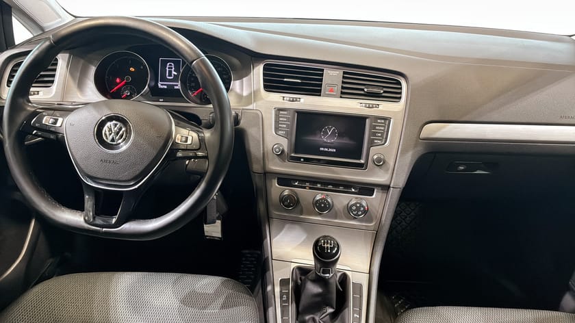 Bild 4 av Volkswagen Golf 1.6 TDI DPF BMT | Dragkrok
