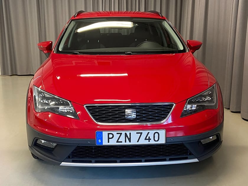 Bild 2 av SEAT Leon X-Perience 1.4 TSI 125hk Drag Backkamera