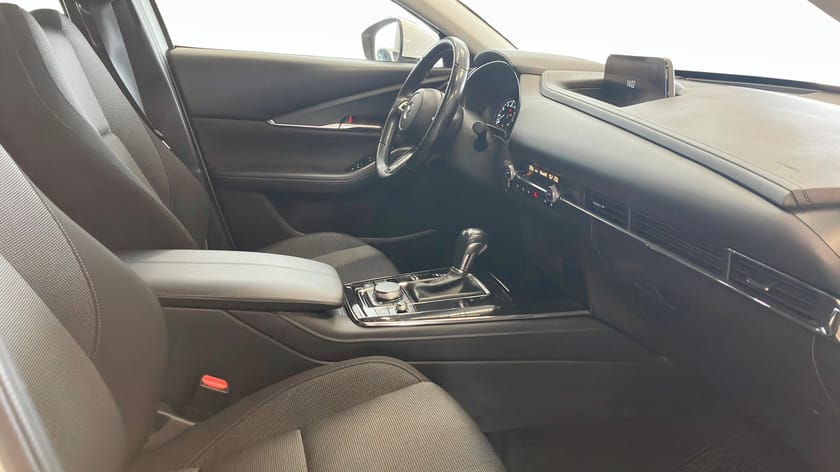 Bild 3 av Mazda CX-30 2.0 e-SKYACTIV-G M Hybrid | Dragkrok