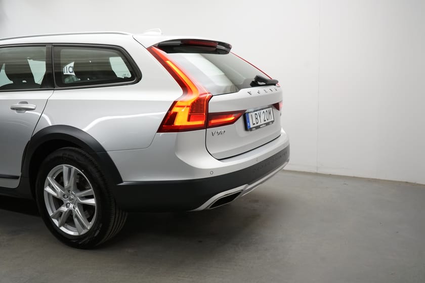Bild 3 av Volvo V90 Cross Country D4 AWD Advanced SE, Head Up Display