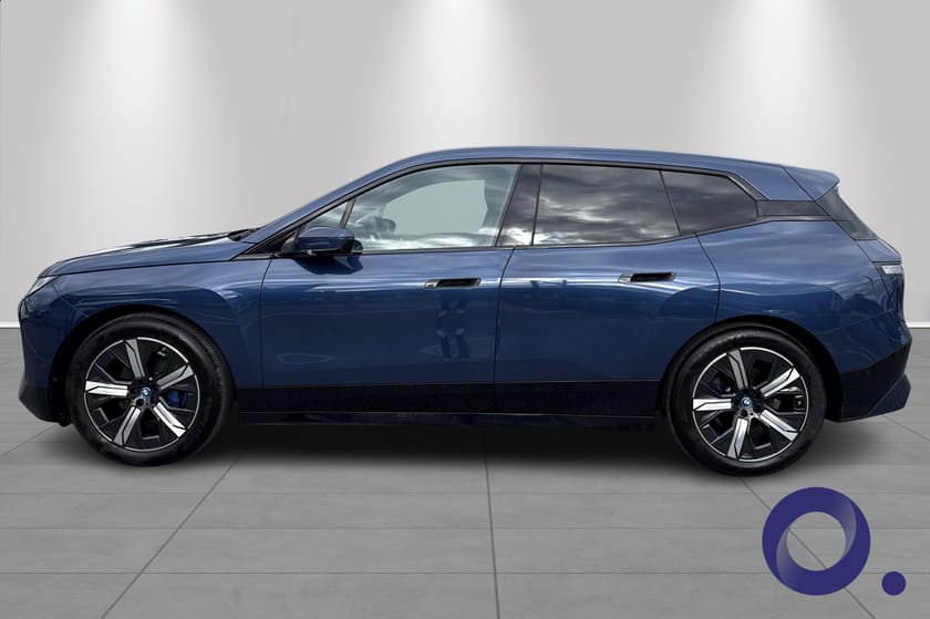 Bilde 2 av BMW iX xDrive40 xDrive40| Sky Lounge | Laser | HK | Krok | 21" |