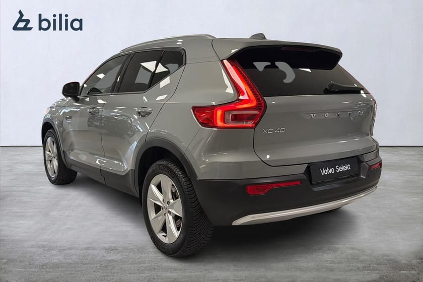 Bild 2 av Volvo XC40 B4 FWD Bensin Core SE II Tonade Rutor | Värmare