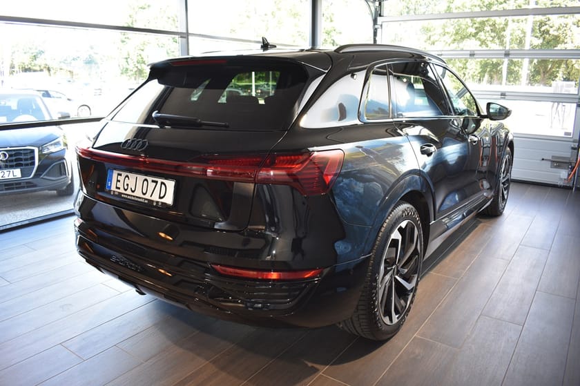 Bild 3 av Audi Q8 50 e-tron quattro 250 kW / 340 HK