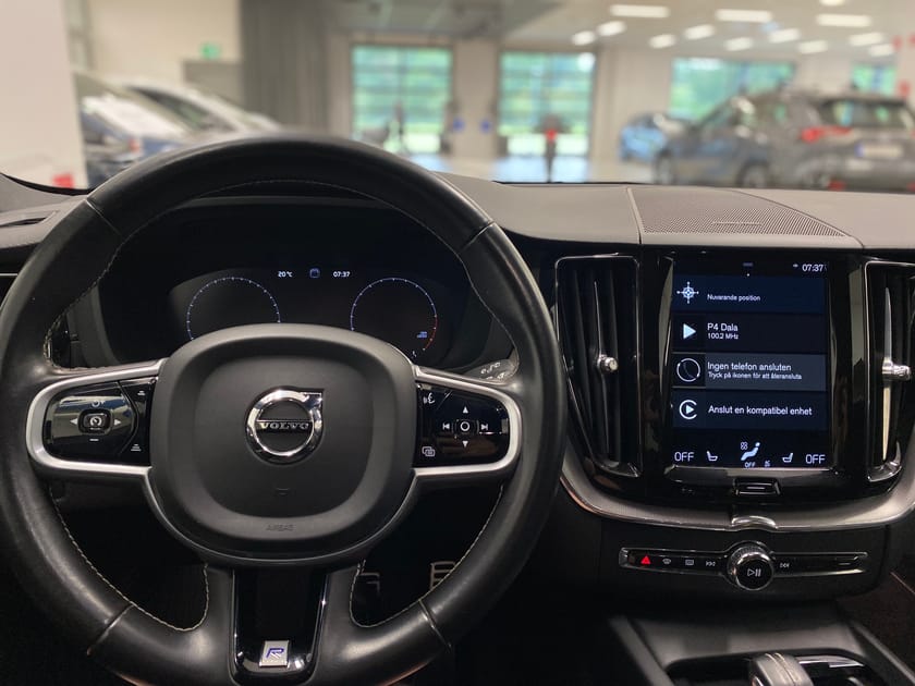 Bild 2 av Volvo XC60 B5 AWD Bensin R-Design