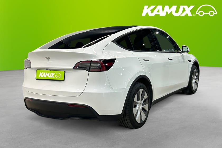 Bild 4 av Tesla Model Y Standard Range RWD Moms 299 HK
