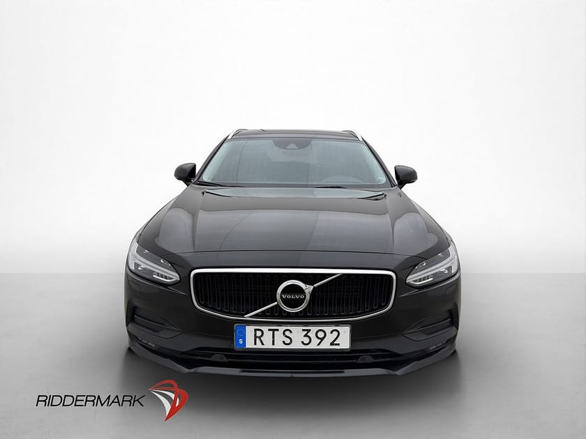 Bild 2 av Volvo V90 D4 AWD Momentum VOC Värmare Kamera CarPlay Drag