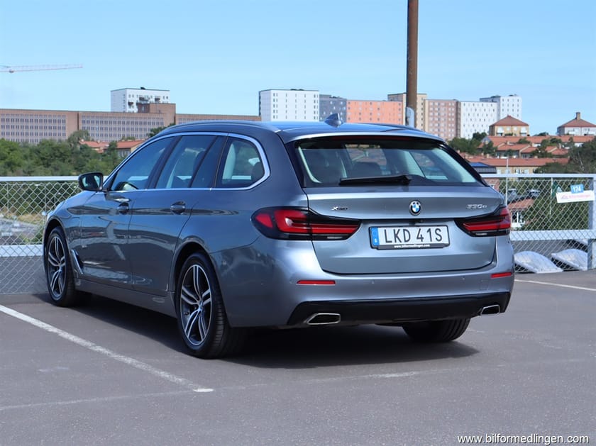 Bild 3 av BMW 530e xDrive Touring 530 Plug-In Hybrid 292hk S/V-Hjul, Pano
