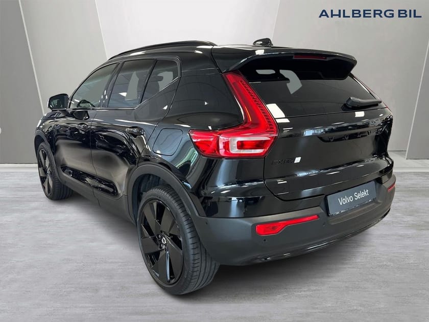 Bild 3 av Volvo EX40 Twin Motor Performance UltraBlackSE 🟤 Dragkrok Halvautomatisk, Pixel Tech, Parkeringskamera 360, Google Maps, Apple Carplay