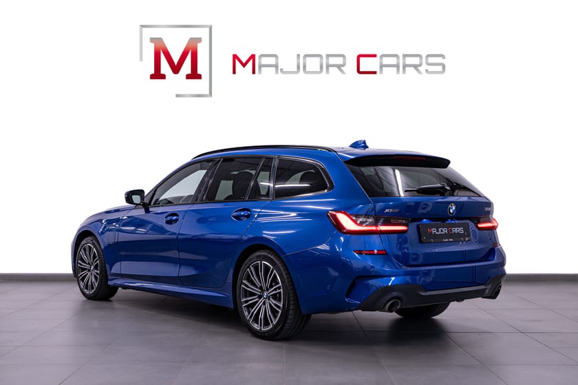 Bild 4 av BMW 330e xDrive Touring M Sport Kamera HiFi Adaptiv Drag 292hk