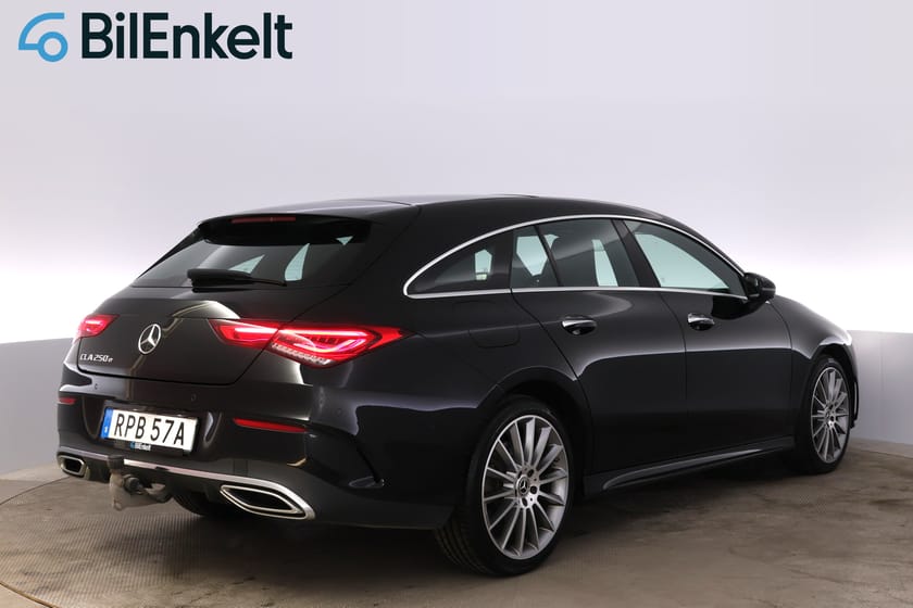 Bild 3 av Mercedes-Benz CLA 250 e Shooting Brake AMG Panorama Drag