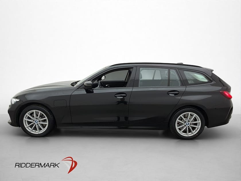 Bild 4 av BMW 330e xDrive Touring 330 292hk Widescreen Navi Carplay