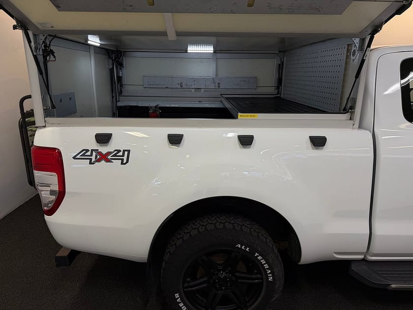 Bild 3 av Ford Ranger SuperCab 2.2 TDCi 4x4 SelectShift | Vhjul | Drag | Kåpa