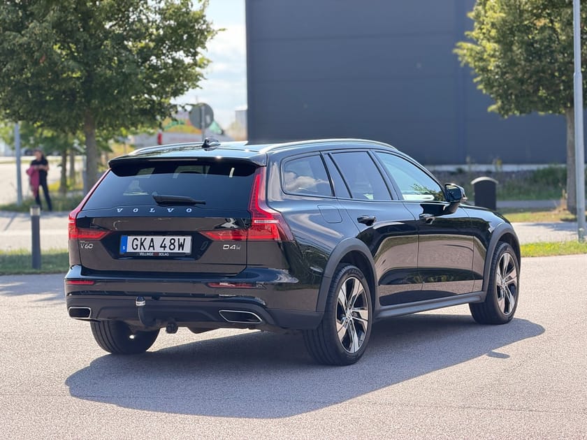Bild 5 av Volvo V60 Cross Country D4 AWD Momentum Rattvärme Drag Värmare CarPlay