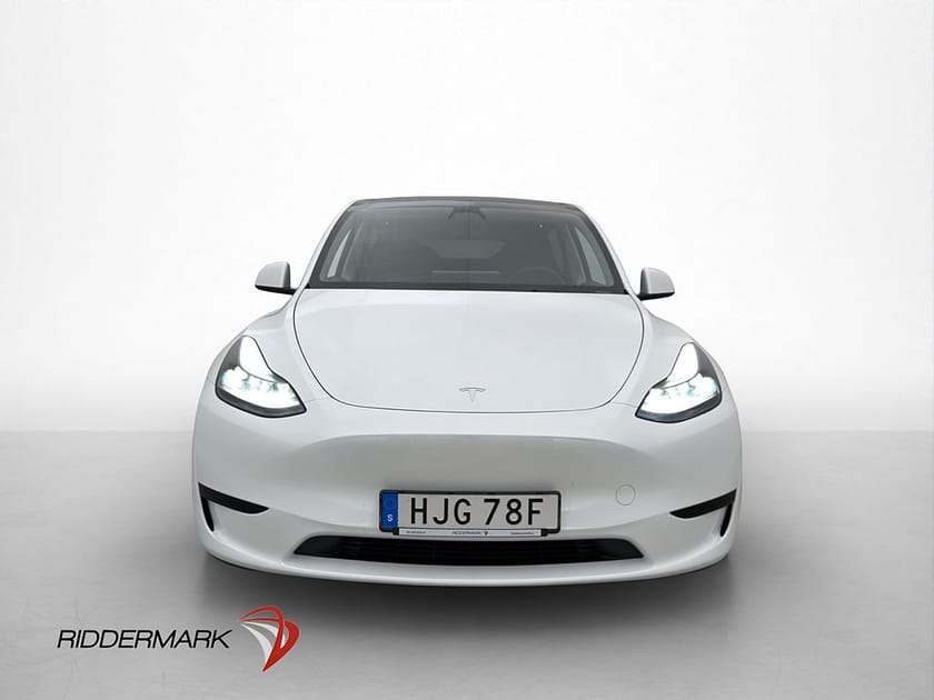 Bild 3 av Tesla Model Y Standard Range RWD Dragkrok Autopilot MOMS