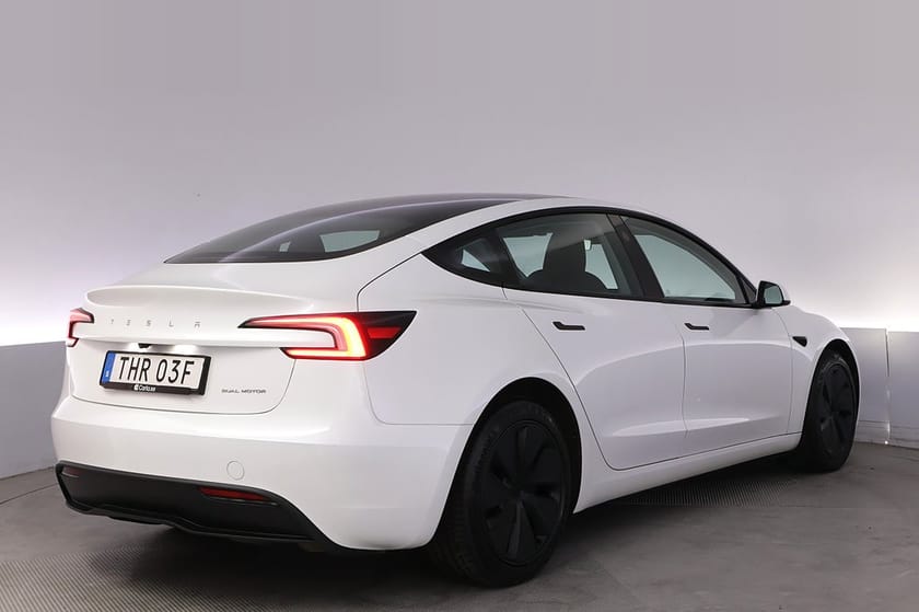 Bild 5 av Tesla Model 3 Long Range AWD Highland Autopilot Panorama