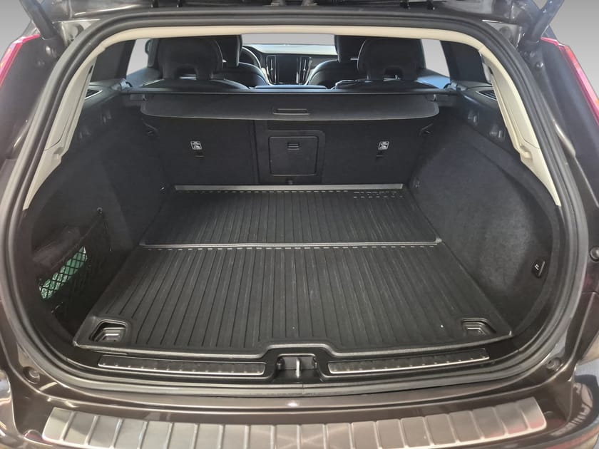 Bild 2 av Volvo V60 Cross Country B5 AWD Bensin Plus
