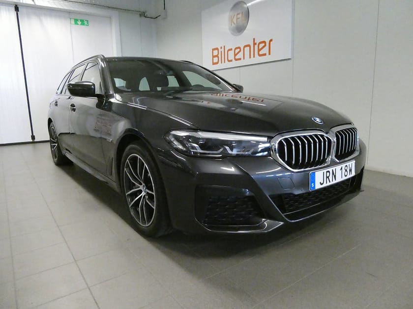 Bild 3 av BMW 530e xDrive Touring M Sport Drag-Navi-Värmare-Kamera-Rattvärme-SoV