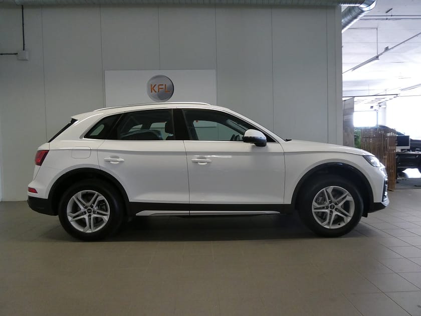 Bild 5 av Audi Q5 40 TDI quattro Dragkrok-Dieselvärmare-CarPlay-PDC-SoV