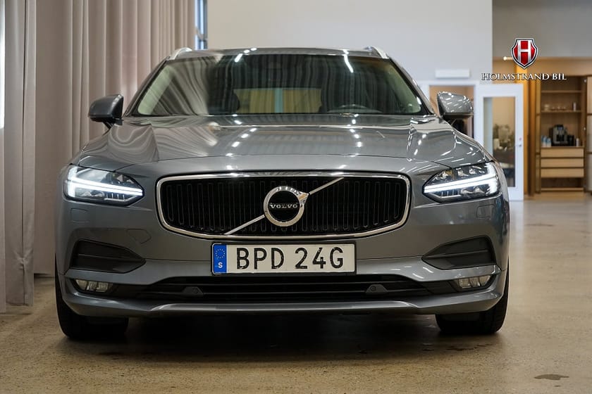 Bild 5 av Volvo V90 D4 AWD Momentum Värmare Kamera Carplay HUD BLIS VOC