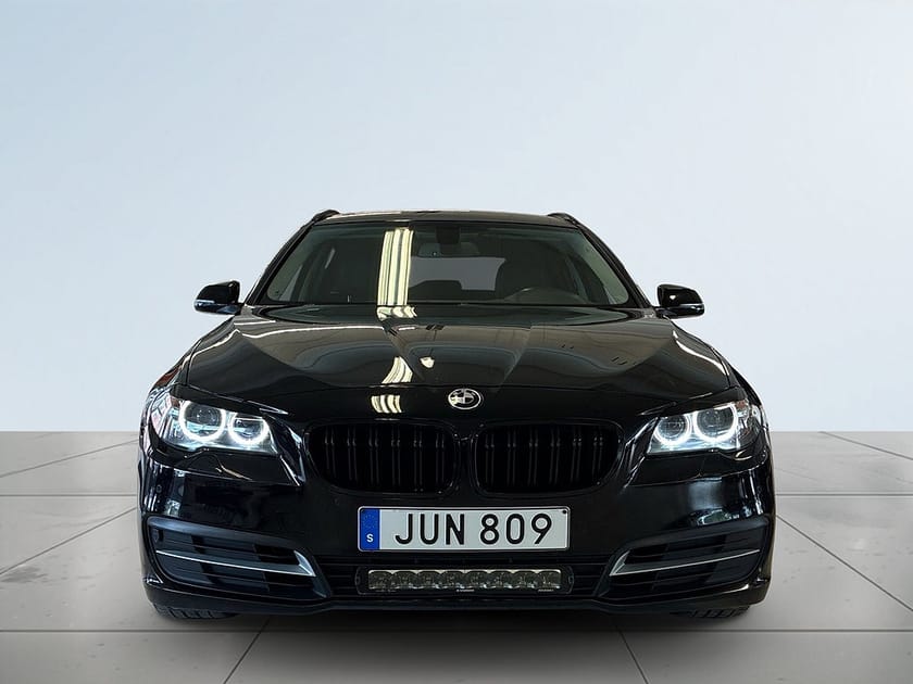 Bild 2 av BMW 520d xDrive Touring Aut Drag Mvärm Psens Rattvärme Skinn S&V
