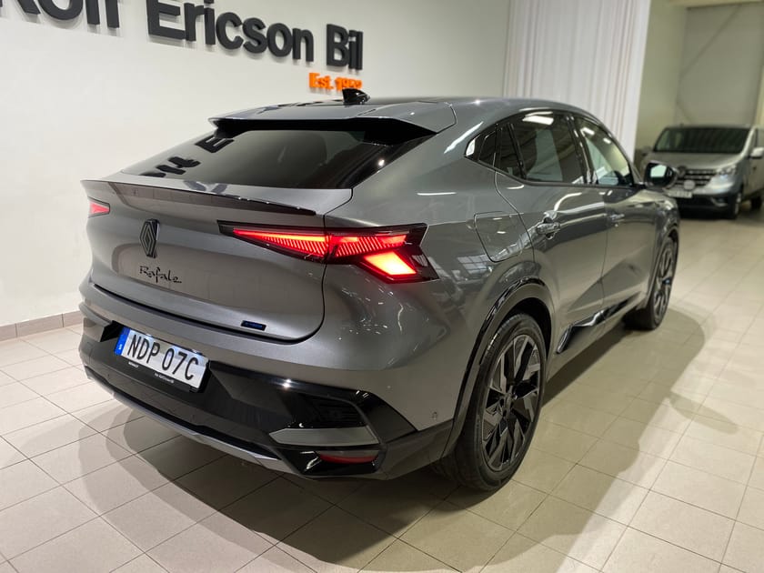 Bild 4 av Renault Rafale E-Tech 4x4 PHEV 300 esprit Alpine Edition