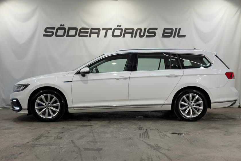 Bild 3 av Volkswagen Passat Sportscombi GTE 1.4 TSI DRAG VÄRMARE KAMERA 1 ÄGARE MOMSBIL