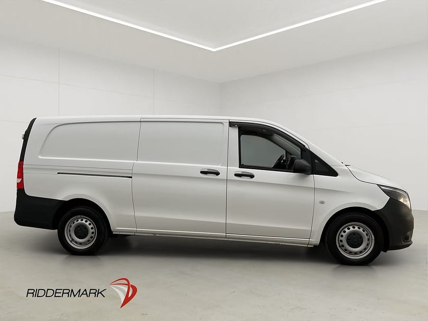 Bild 2 av Mercedes-Benz Vito 114 CDI 3.0t X-Lång Värmare 3-Sits B-Kamera Moms