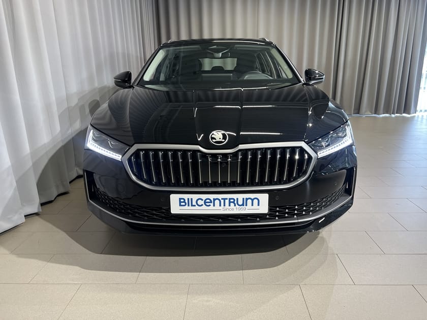 Bild 2 av Škoda Superb iV Kombi Combi Selection 1,5 TSI 204 Hk DSG, Drag