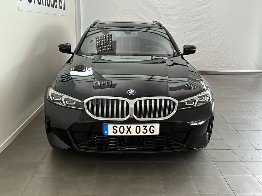 Bild 2 av BMW 330e xDrive Touring M Sport H/K  Drag Rattvärme ParkAssist