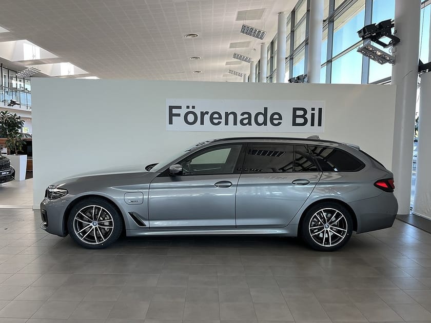 Bild 3 av BMW 530e xDrive Touring M Sport Drag HiFi Rattvärme Park Assist