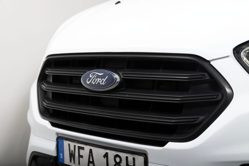 Bild 3 av Ford Transit Custom 300 2.0 EcoBlue SelectShift 130hk Drag/Backkamera/Carplay