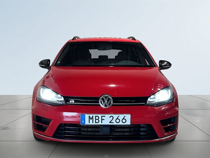 Bild 2 av Volkswagen Golf Sportscombi R 2.0 300hk AWD Mvärm Dynaudio Kamera SoV