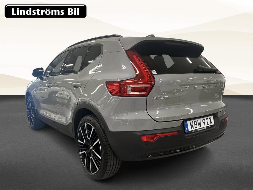 Bild 4 av Volvo XC40 B4 FWD Ultra Dark H/K DRAG V-HJUL