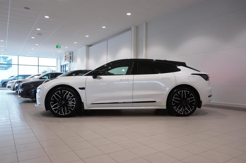 Bild 3 av Zeekr 001 Privilege 100kWh AWD Pano Navi HUD