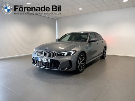 BMW 330e Sedan Parkeringsassistans Drag